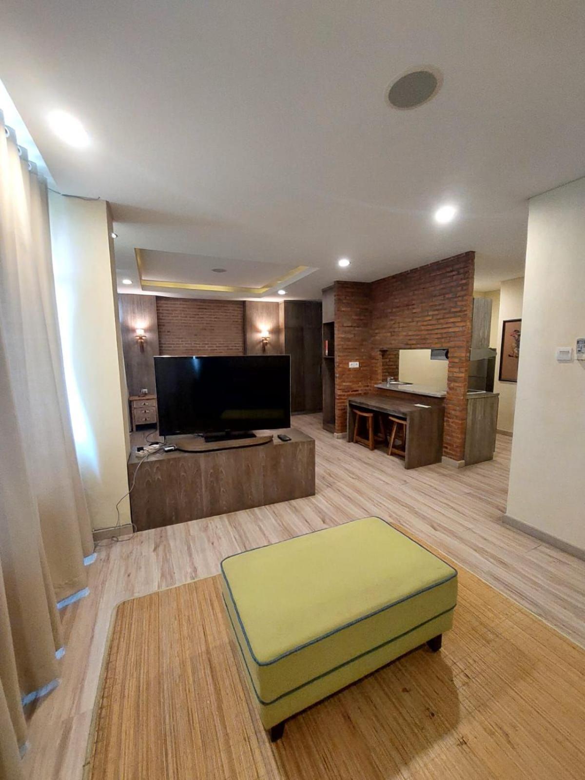 Apartemen Senayan Giacarta Esterno foto